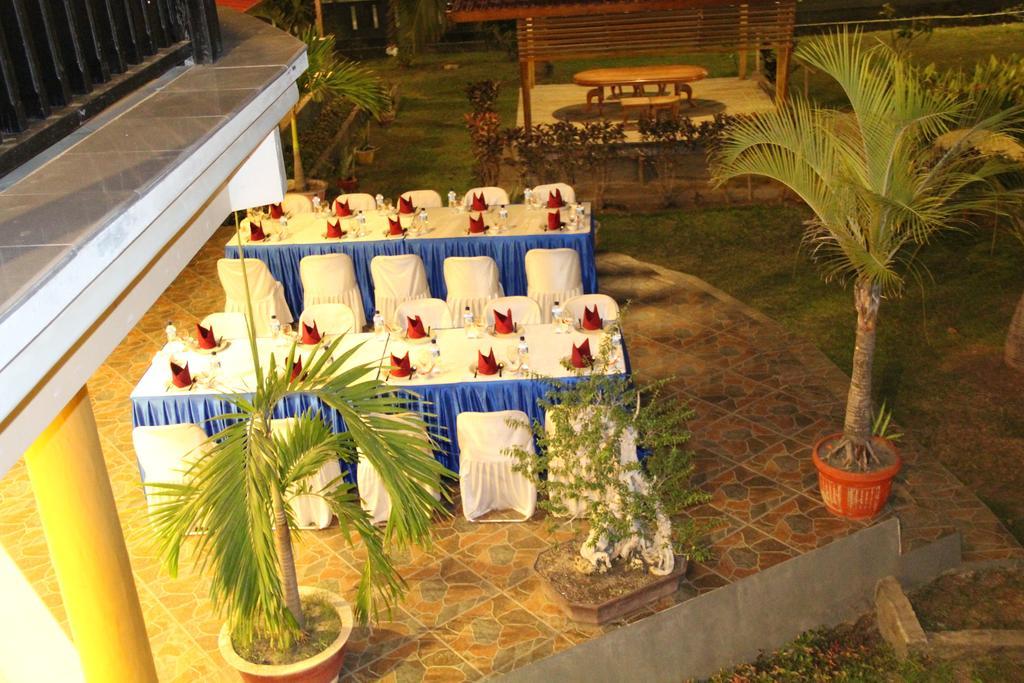 Kampoeng Nelayan Hotel Palu Exterior photo