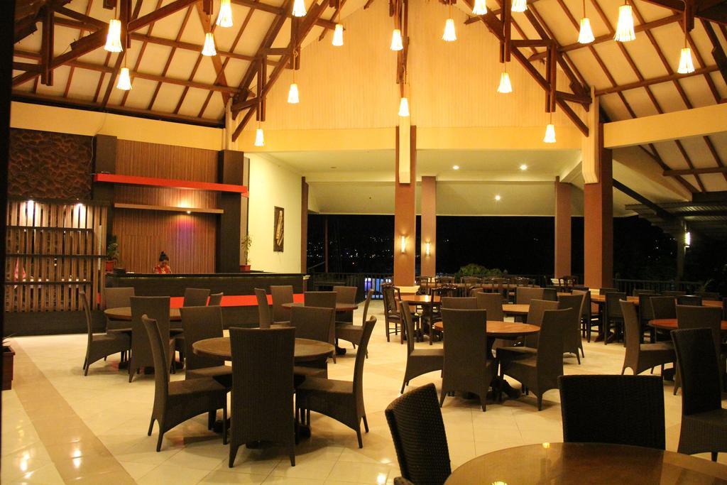 Kampoeng Nelayan Hotel Palu Exterior photo